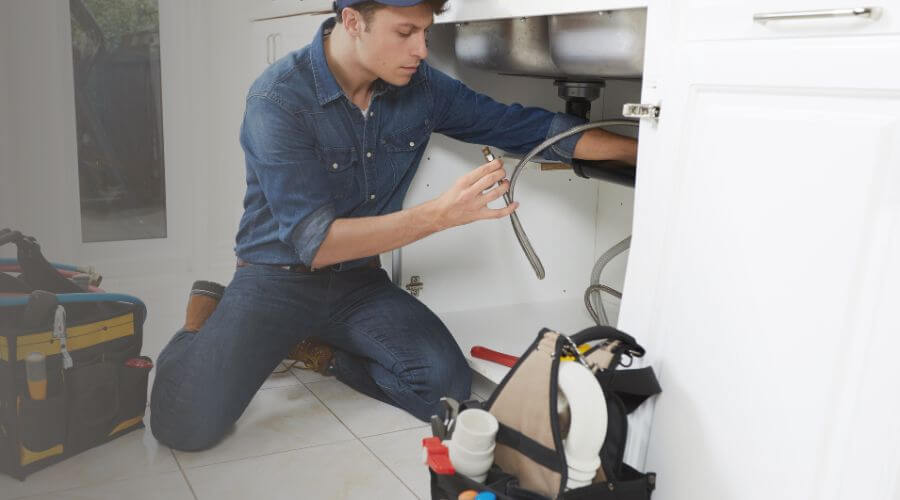 Expert burst pipe repair services in Gallatin, MO